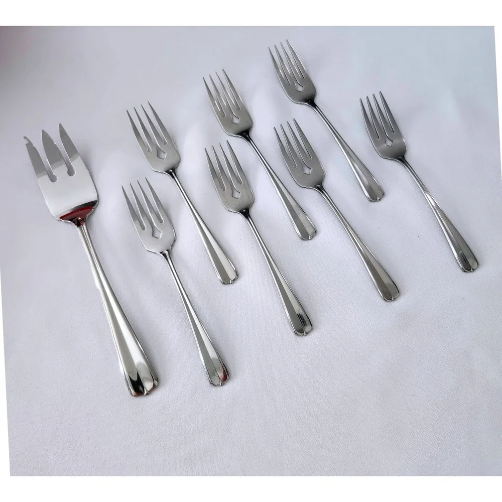 7 -ONEIDA USA GALA IMPULSE PATTERN GLOSSY STAINLESS SALAD FORKS & 1 Serving Fork